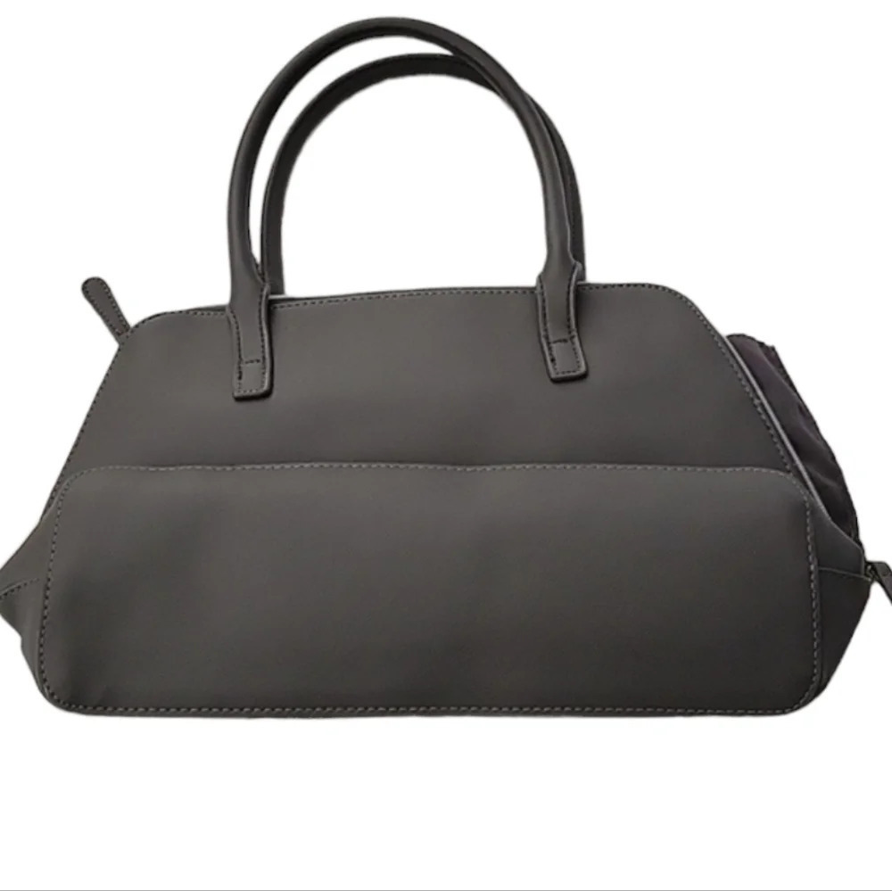 Reaction Kenneth Cole Bag - Picture 2 of 8